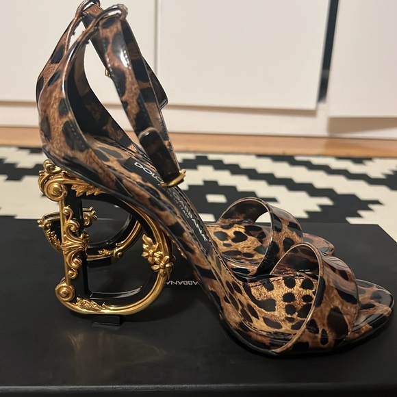 Dolce Gabbana Keira Baroque Logo Leopard Print Heels 37 - Picture 8 of 13